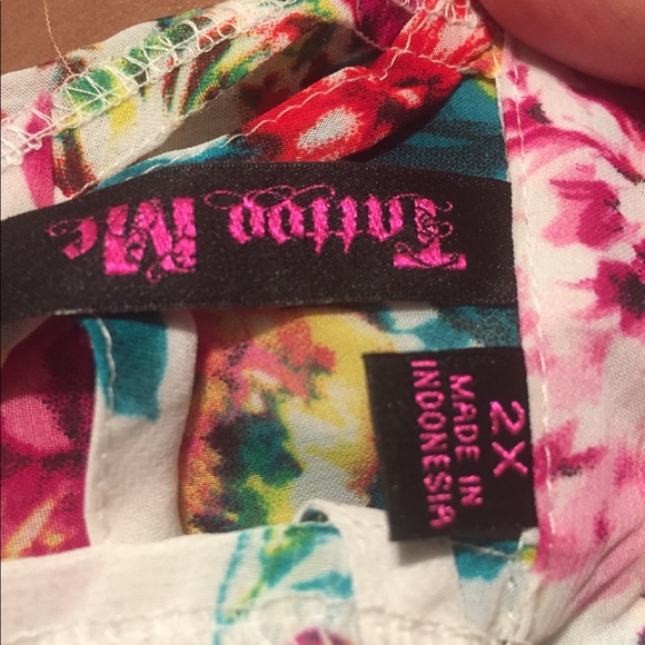 Floral blouse - Picture 2 of 3